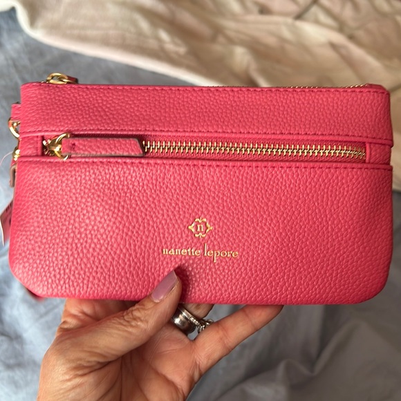 NANETTE LEPORE WRISTLET IN VIVID PINK NWT - Picture 4 of 9